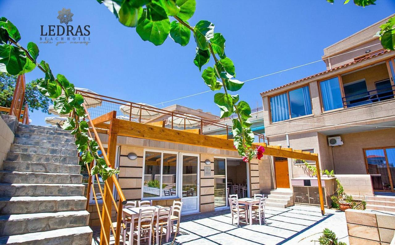 Hotel Ledras Jenádi Kültér fotó