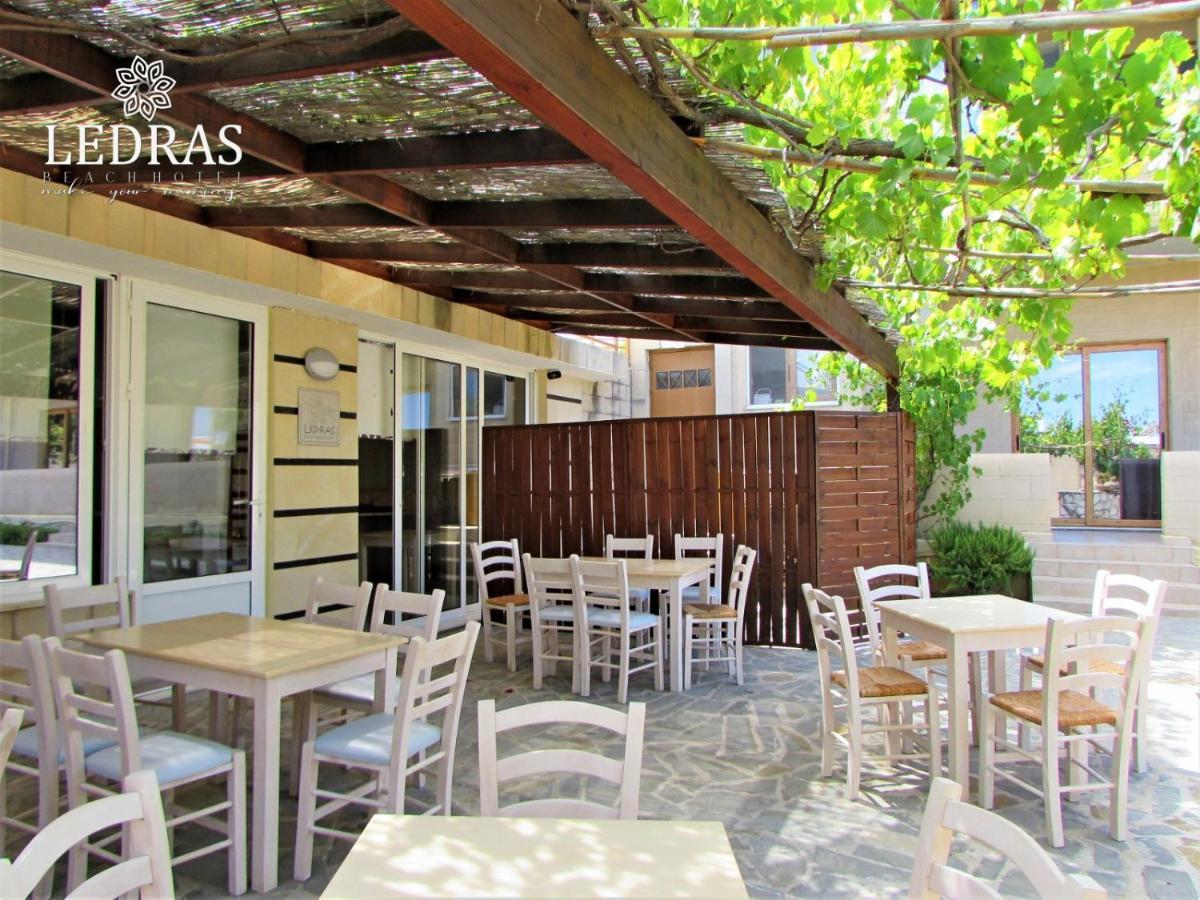 Hotel Ledras Jenádi Kültér fotó