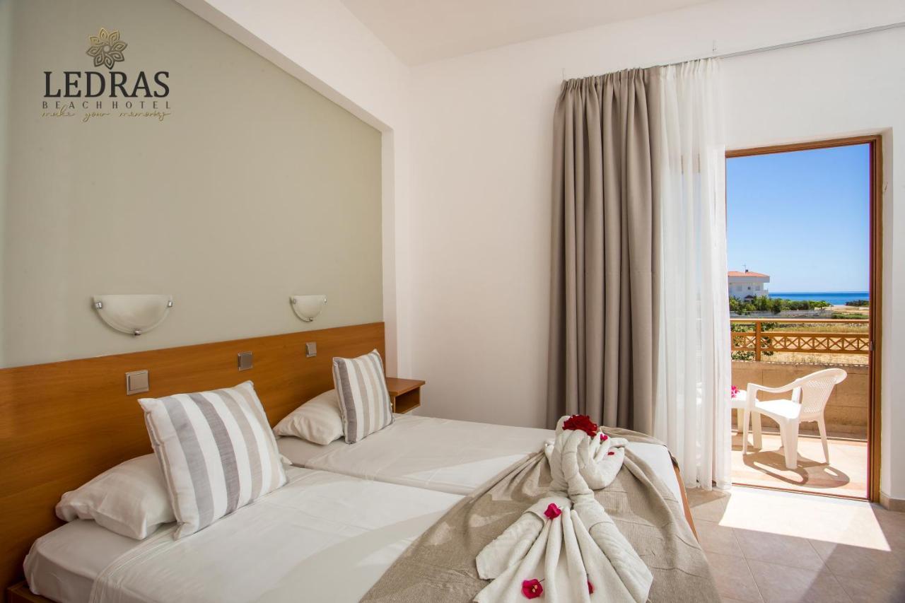 Hotel Ledras Jenádi Kültér fotó